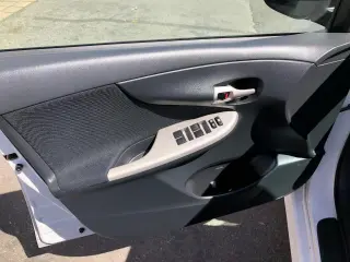 2010 Toyota Corolla S 4-Speed AT
