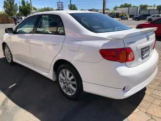 2010 Toyota Corolla S 4-Speed AT