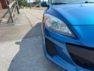 2012 Mazda MAZDA3 i Touring 4-door