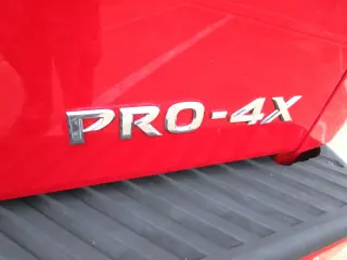 2011 NISSAN TITAN CREW CAB