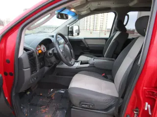 2011 NISSAN TITAN CREW CAB