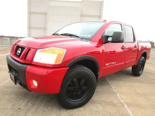 2011 NISSAN TITAN CREW CAB