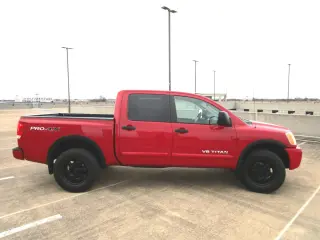 2011 NISSAN TITAN CREW CAB