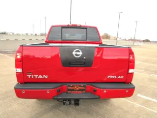 2011 NISSAN TITAN CREW CAB