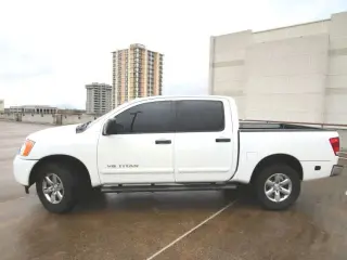 2013 NISSAN TITAN CREW CAB