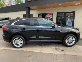 2017 JAGUAR F-PACE