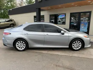2019 TOYOTA CAMRY