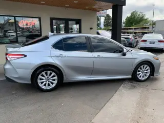 2019 TOYOTA CAMRY