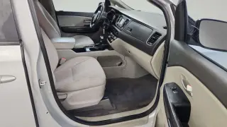 2018 Kia Sedona L