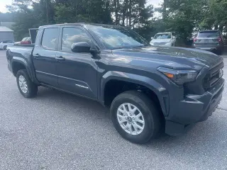 Toyota Tacoma 2025 4x4 SR5 4dr Double Cab 5.0 ft SB