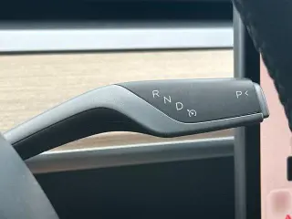 Tesla Model 3 2023 4dr Sedan