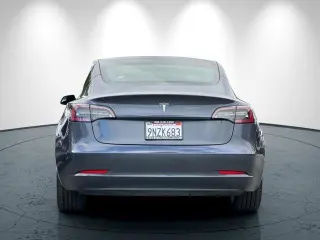 Tesla Model 3 2023 4dr Sedan