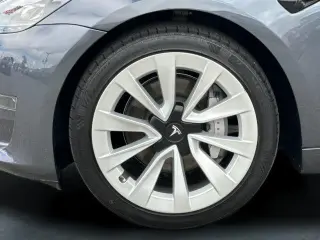 Tesla Model 3 2023 4dr Sedan