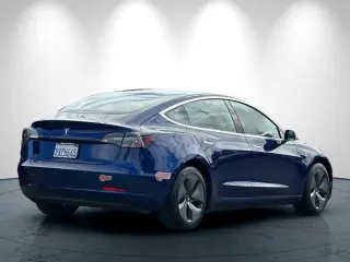 Tesla Model 3 2019 Mid Range 4dr Fastback