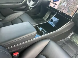 Tesla Model 3 2019 Mid Range 4dr Fastback