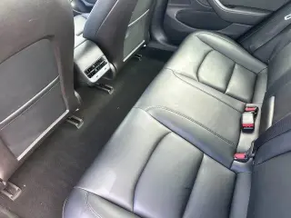 Tesla Model 3 2019 Mid Range 4dr Fastback