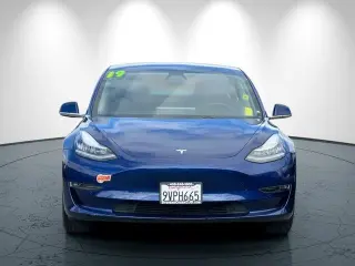 Tesla Model 3 2019 Mid Range 4dr Fastback