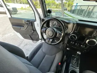 Jeep Wrangler 2017 4x4 Sport 2dr SUV