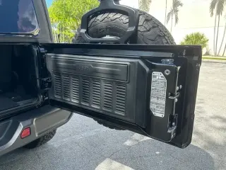 Jeep Wrangler 2023 4x4 Rubicon 2dr SUV