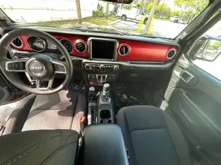 Jeep Wrangler 2023 4x4 Rubicon 2dr SUV