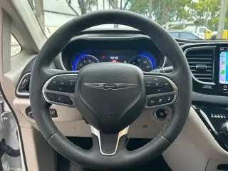 Chrysler Pacifica 2023 Touring L 4dr Mini-Van