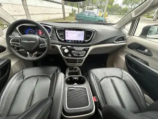 Chrysler Pacifica 2023 Touring L 4dr Mini-Van