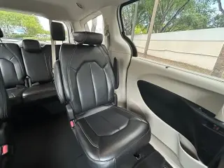 Chrysler Pacifica 2023 Touring L 4dr Mini-Van