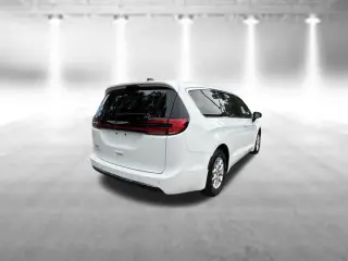 Chrysler Pacifica 2023 Touring L 4dr Mini-Van
