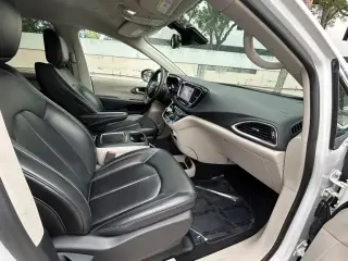 Chrysler Pacifica 2023 Touring L 4dr Mini-Van