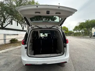 Chrysler Pacifica 2023 Touring L 4dr Mini-Van