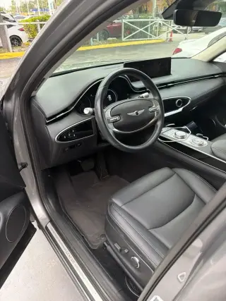 Genesis GV70 2022 AWD 2.5T Standard 4dr SUV