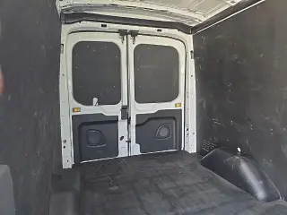 Ford Transit 2024 250 3dr LWB Medium Roof Cargo Van