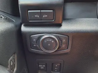 Ford F-150 2019 4x4 XLT 4dr SuperCrew 5.5 ft. SB