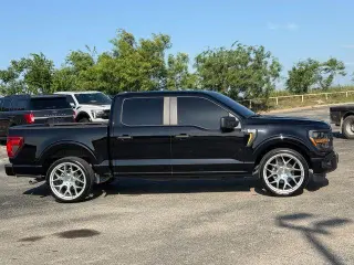 Ford F-150 2025 4x2 STX 4dr SuperCrew 5.5 ft. SB