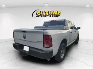 Ram 1500 Classic 2022 4x4 Tradesman 4dr Crew Cab 5.5 ft. SB Pickup