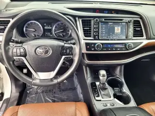 Toyota Highlander 2019 AWD Limited 4dr SUV