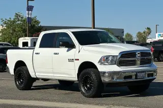 Ram 1500 2017 4x4 Lone Star 4dr Crew Cab 5.5 ft. SB Pickup