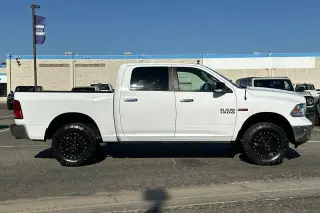 Ram 1500 2017 4x4 Lone Star 4dr Crew Cab 5.5 ft. SB Pickup