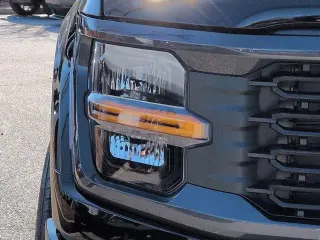 Ford F-150 2025 4x2 STX 4dr SuperCrew 5.5 ft. SB