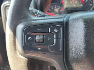 Chevrolet Silverado 1500 2023 4x2 Custom 4dr Crew Cab 5.8 ft. SB