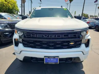 Chevrolet Silverado 1500 2023 4x2 Custom 4dr Crew Cab 5.8 ft. SB