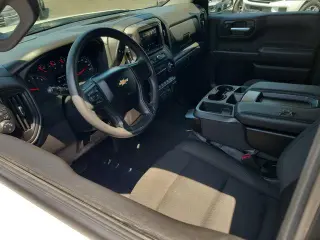 Chevrolet Silverado 1500 2023 4x2 Custom 4dr Crew Cab 5.8 ft. SB