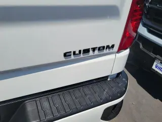 Chevrolet Silverado 1500 2023 4x2 Custom 4dr Crew Cab 5.8 ft. SB