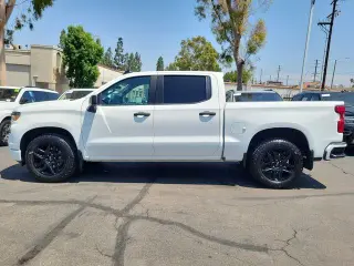 Chevrolet Silverado 1500 2023 4x2 Custom 4dr Crew Cab 5.8 ft. SB