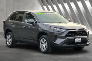 Toyota RAV4 2023 LE 4dr SUV