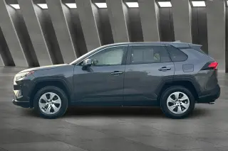 Toyota RAV4 2023 LE 4dr SUV