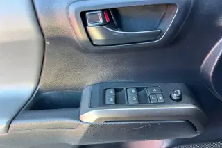 Toyota Tacoma 2021 4x4 SR5 V6 4dr Double Cab 5.0 ft SB