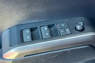 Toyota Tacoma 2021 4x4 SR5 V6 4dr Double Cab 5.0 ft SB