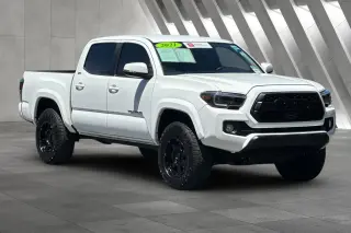 Toyota Tacoma 2021 4x4 SR5 V6 4dr Double Cab 5.0 ft SB
