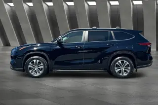 Toyota Highlander 2023 AWD XLE 4dr SUV